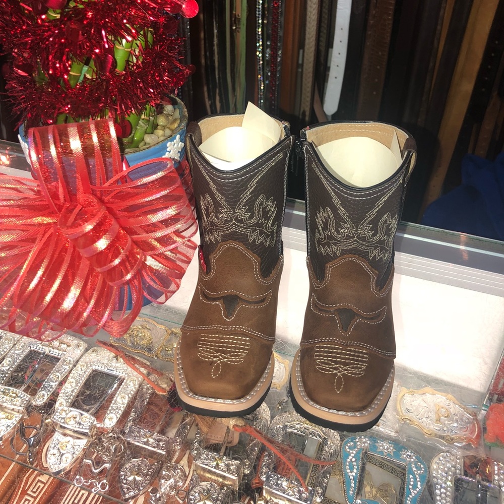 Kids cowboy boots